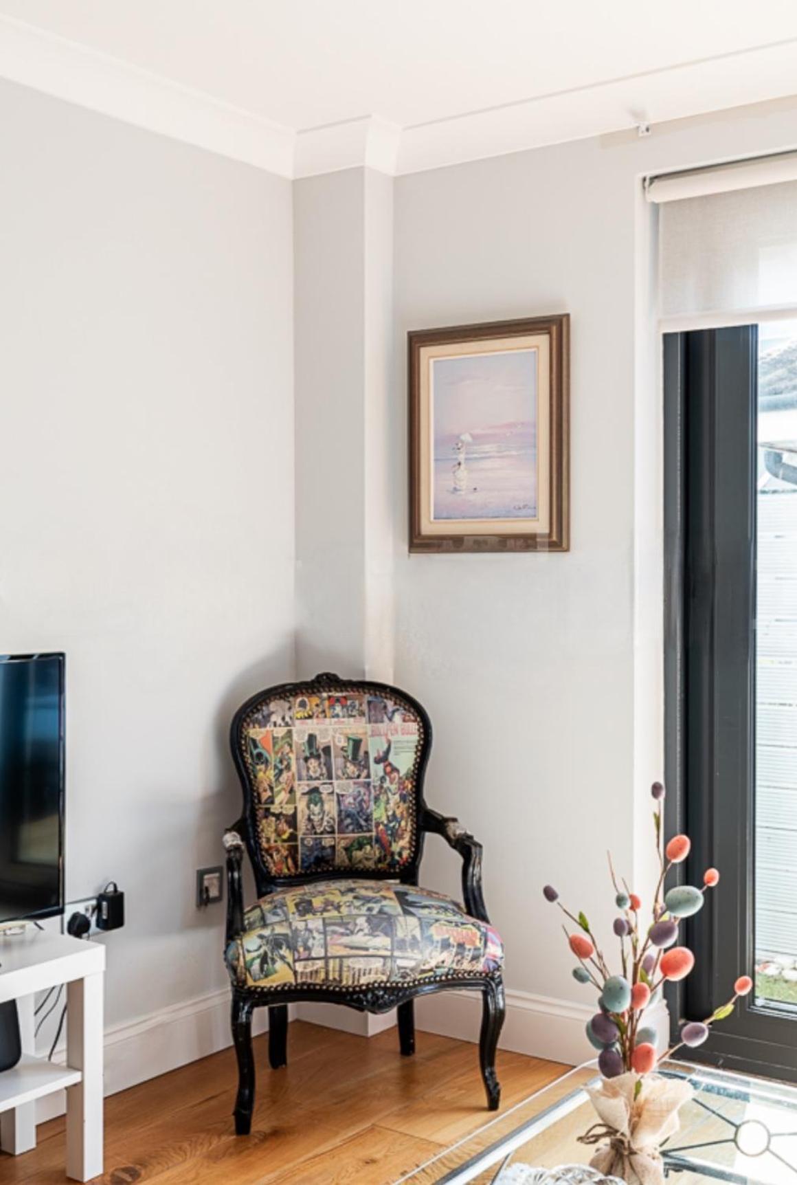 Exceptional 2 Bed Boutique Home In Милл-Хилл Экстерьер фото